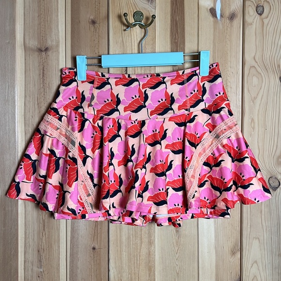 FP MOVEMENT Pleats & Thank you skort - Picture 3 of 13